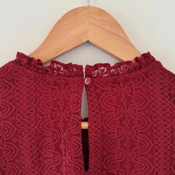 Cable & Gauge Burgundy Lace Blouse Romantic Long Sleeve Top - Picture 6 of 13